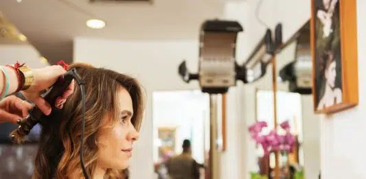 Quelle coupe de cheveux pour les cheveux mi-longs ? coupe de cheveux