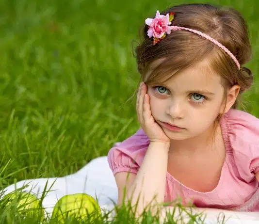 Comment porter un serre-tête dans les cheveux ?