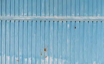 Le minimalisme chic : comment créer un style épuré et intemporel dans la mode ?